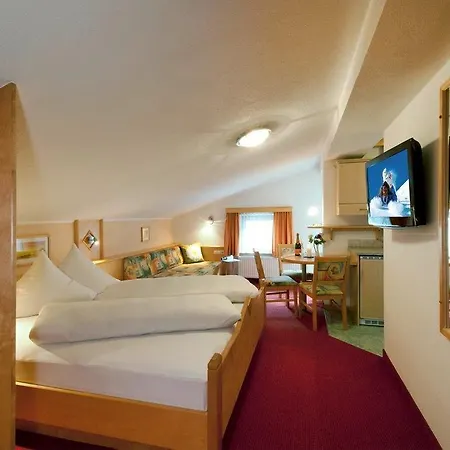 Apart Garni Mirabell Guest house 2*