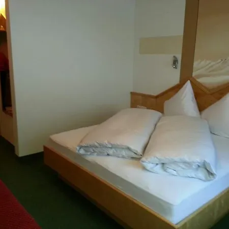 Garni Mirabell 3* Kappl (Landeck)